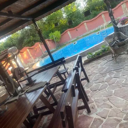 فيلة Dolce и партита *
